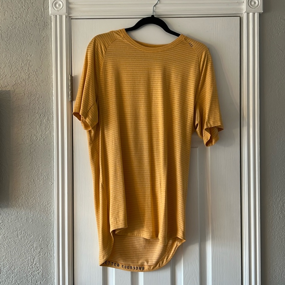 Lululemon Men’s Large License to Train T-shirt